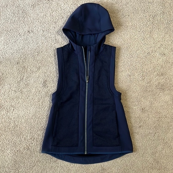 Lululemon The Spaces In Between Vest Midnight Navy - Picture 7 of 11